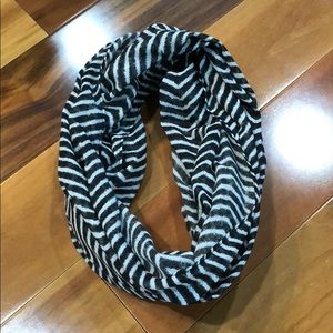 Fashion scarf